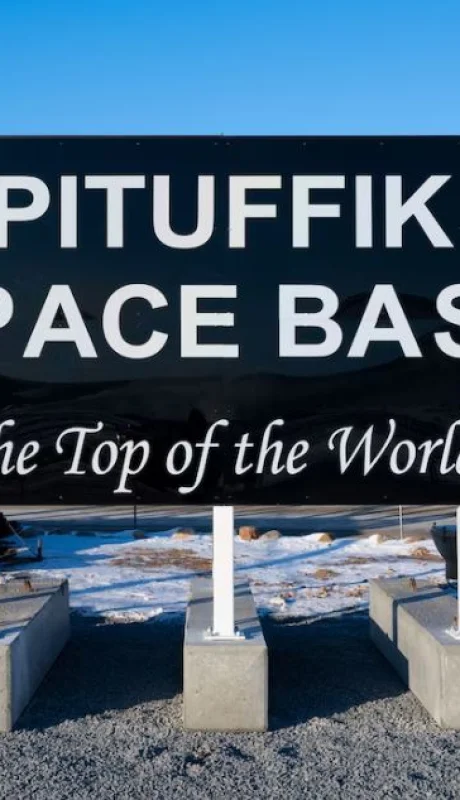 La Fuerza Espacial de Estados Unidos mantiene una misteriosa base de monitoreo en Groenlandia.