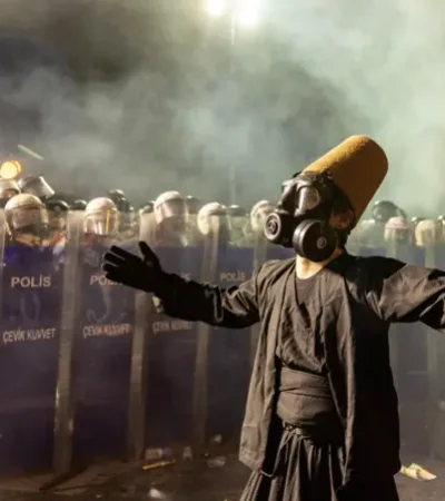 Las protestas opositoras contra el gobierno de Erdogan no bajan de intensidad y se preocupa la comunidad internacional.