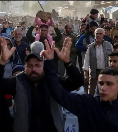 En un arrebato de coraje, centenares de habitantes del enclave repudiaron la opresión y control de Hamás.