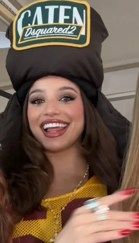 Las cantantes asistieron al partido de la Selección Argentina en el estadio Más Monumental.