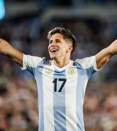 Giuliano Simeone realizó su primer gol para la Selección argentina, frente a Brasil.