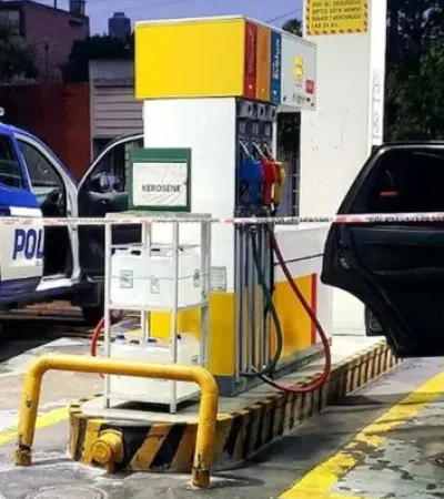 Los efectivos policiales detuvieron a la víctima en una estación de servicio de Córdoba.