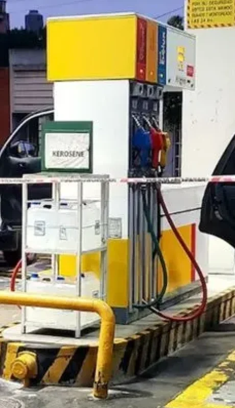 Los efectivos policiales detuvieron a la víctima en una estación de servicio de Córdoba.