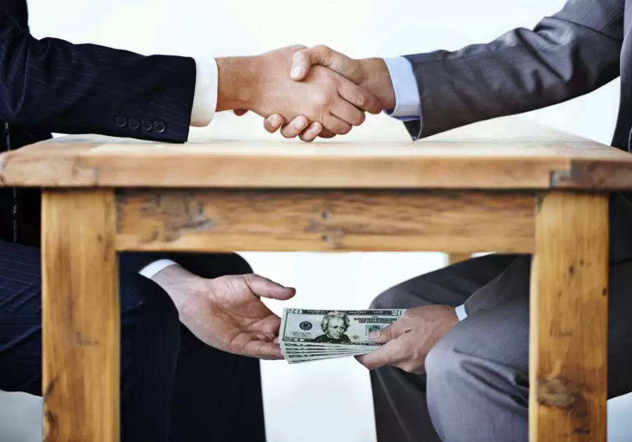 "Los pliegos de una licitación, cuando la corrupción está a pleno, suelen direccionarse hacia amigos de los políticos de turno" (I. Gauna).