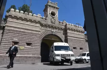 Polémica por la licitación de viandas para presos: millones y una firma que no cierra