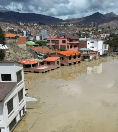 La nación del altiplano tiene casi la totalidad de su territorio sumido en torrenciales lluvias.