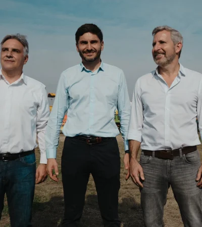 Martin Llaryora, Maximiliano Pullaro y Rogelio Frigerio