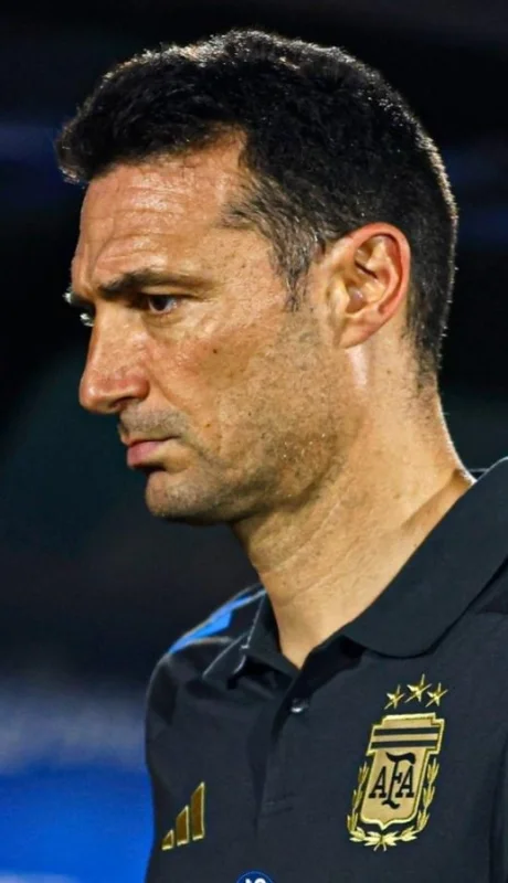 Lionel Scaloni y su nómina para los amistosos.