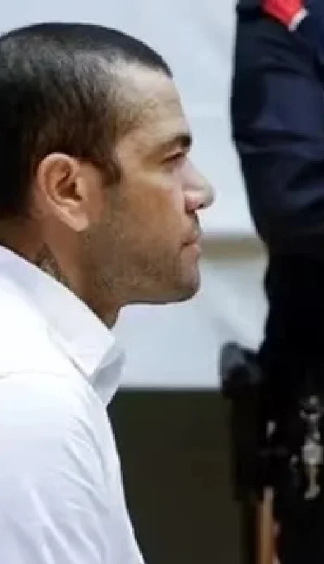 Dani Alves había sido condenado a cuatro años y medio de cárcel.