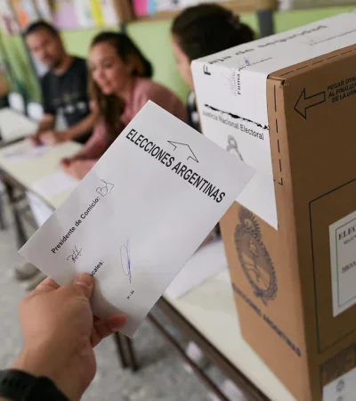 "Los libertarios necesitan un candidato fuerte para el 2027. Y lo tienen a Adorni, que será vocero y legislador.