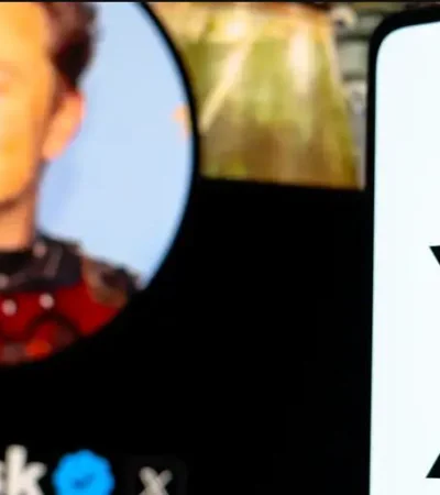 Musk juntó dos de sus compañías más importantes para combinar desarrollo informático con repercusión en redes.