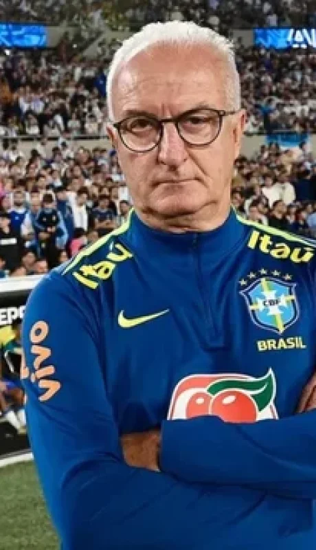 Dorival júnior, fue destituído como DT de Brasil luego de la derrota en el Monumental/