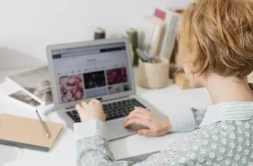 Qué privilegian los jóvenes egresados a la hora de trabajar en las empresas