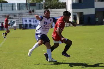 Huracán Las Heras, tres puntos en Rio Cuarto para subirse a la punta de su zona