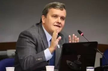 Para el economista Aldo Abram, "hay una fuerte recuperación del salario"