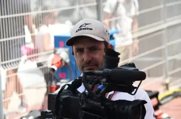 Sentida despedida de Colapinto y "Checo" Pérez a Ulises Panizza, camarógrafo de la Fórmula Uno