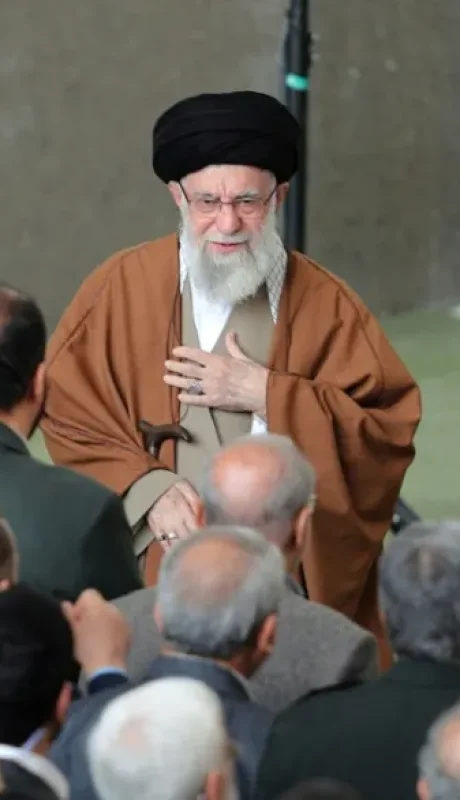 El líder supremo del régimen persa apareció para confrontar con la Casa Blanca.