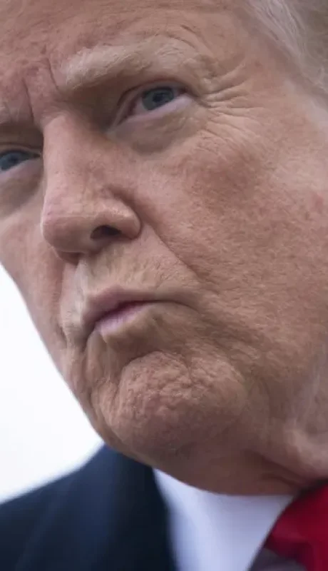 Lo único que le faltaba perseguir al magnate lo anunció al poco tiempo de haber comenzado su segundo mandato.