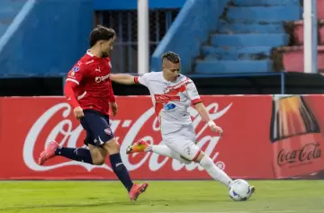 Independiente no pudo con la Altura y la lluvia: debut fallido ante Nacional Potosí