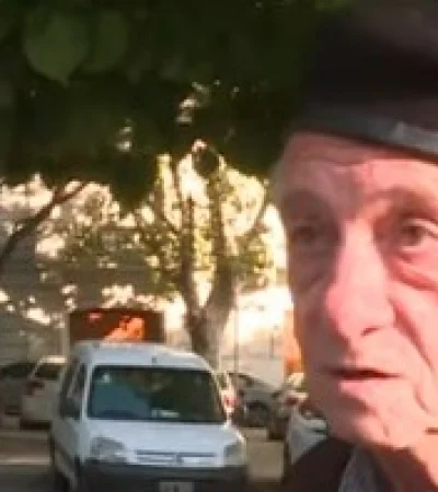 Excpmbatiente denunció que no pudo entrar al acto oficial/ Fuente: captura de pantalla de video