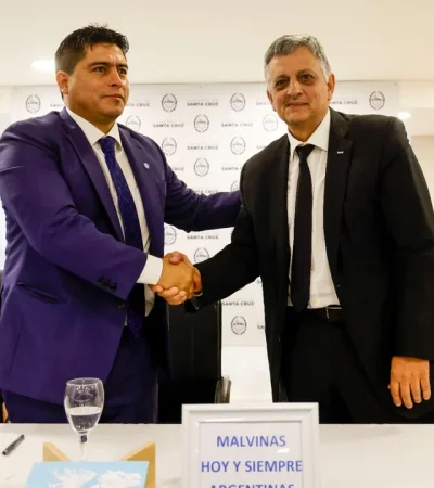 El Gobernador Vidal y el titular de YPF, Horacio Marín