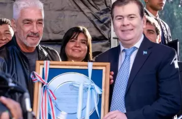 Omar De Felippe fue homenajeado por ser héroe de Malvinas