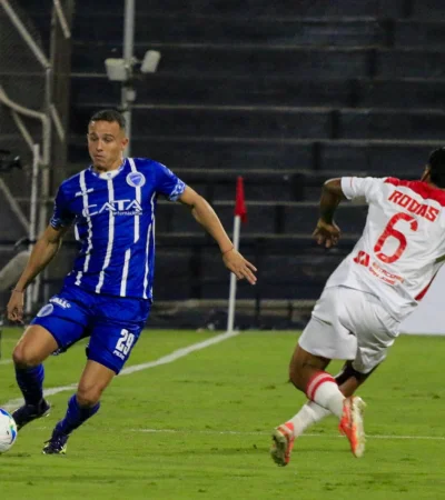 Jara fue importante en el lateral derecho de Godoy Cruz.