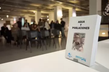 El Departamento General de Irrigación presentó el libro Agua y Poblaciones