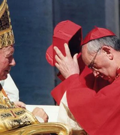 ¿Intervención divina? La reliquia de Juan Pablo II que habría sanado a Francisco