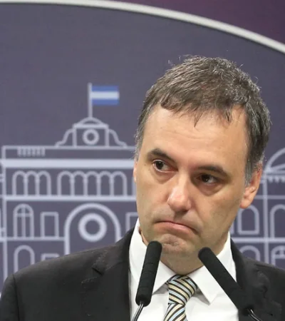 Ante la postulación para las legislativas porteñas del 18 de mayo, hay un nombre para reemplazarlo.