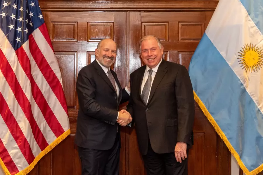 Werthein junto al secretario de Comercio Lutnick.