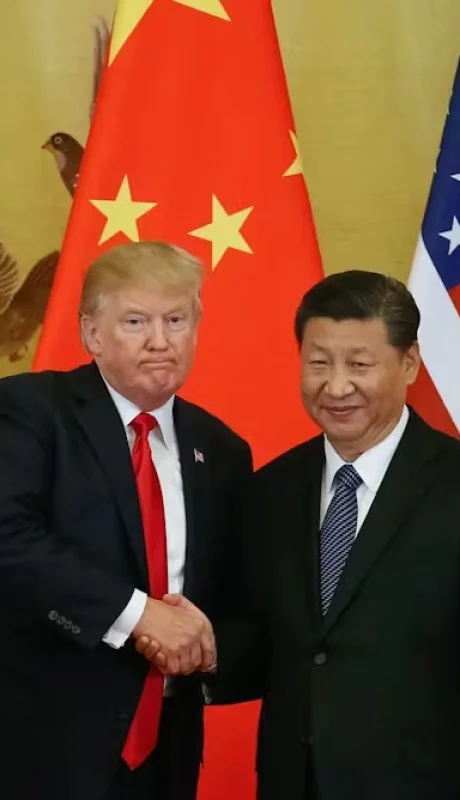 Donald Trump y Xi Jinping, enfretados por los aranceles.
