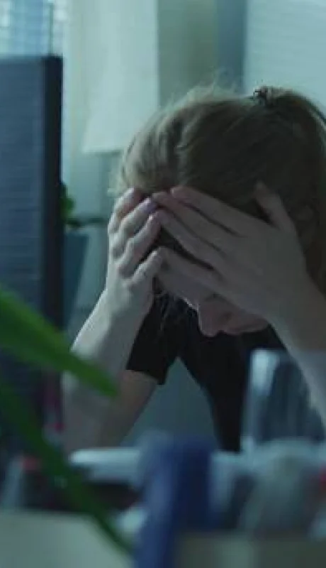 Mujer pierde su trabajo.