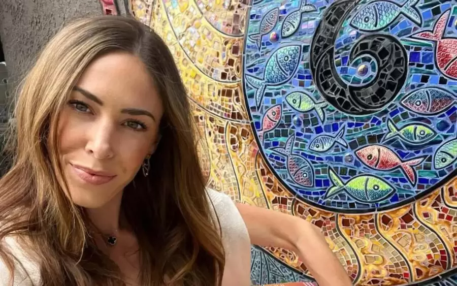 Jasmine Mooney, actriz canadiense conocida por haber aparecido con pequeños papeles en la saga American Pie.