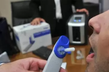 Un legislador propone un narcotest obligatorio para todos los funcionarios