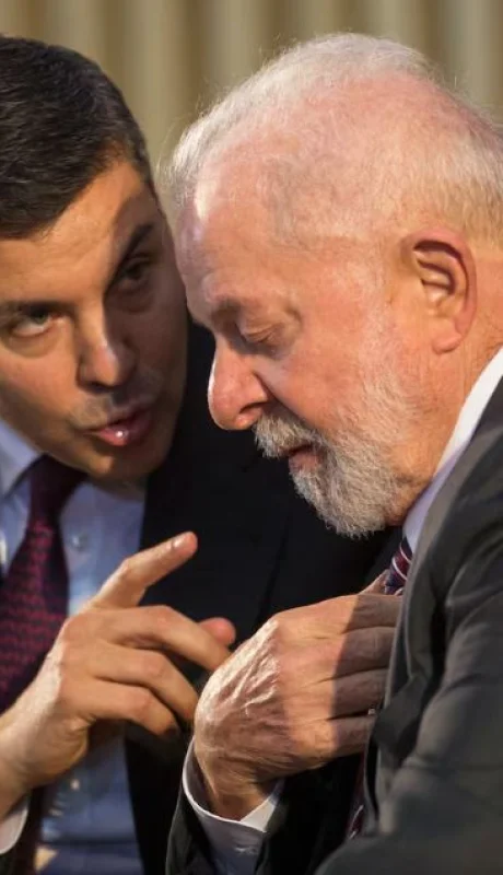 Santiago Peña y Lula siempre tuvieron una relación amistosa, pero el escándalo de espionaje ha distanciado sus gobiernos.