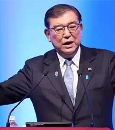 El primer ministro de la tercera economía del mundo anunció la preparación de un paquete de asistencia a las empresas del país.