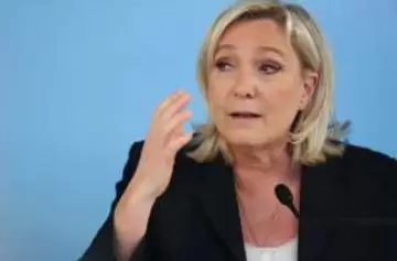 La ultraderecha francesa protesta contra la condena de Marine Le Pen