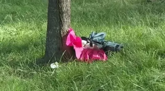 El paquete hallado en el mismo punto en que ocurrió el tremendo accidente.