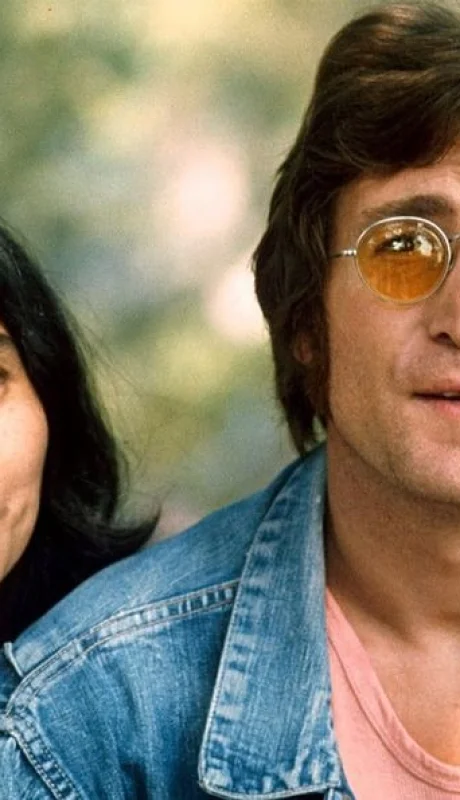 Yoko Ono junto a su amado John
