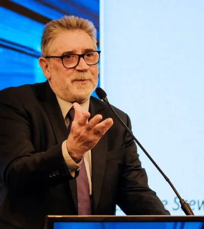 El prestigioso economista habló este domingo