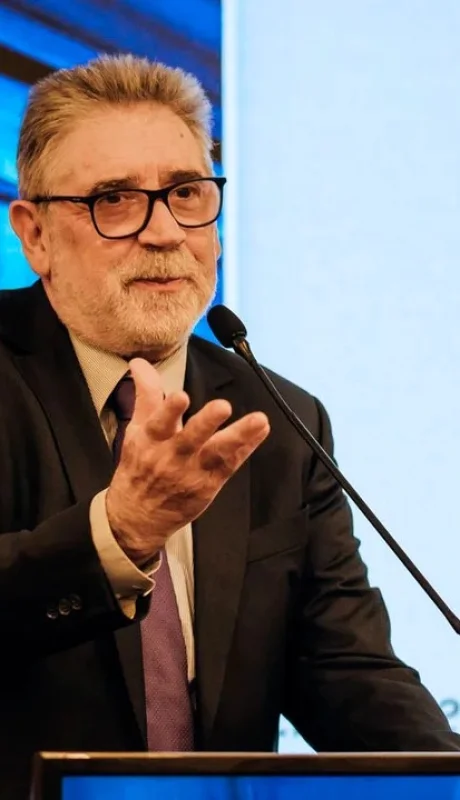 El prestigioso economista habló este domingo