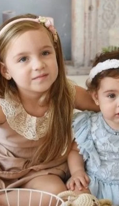 La pequeña Pilar fue encontrada sin vida. Su hermanita Delfina sigue siendo buscada/ Foto: Redes Sociales