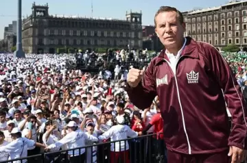 Impresionante: Julio César Chávez dio una clase para 40 mil personas en el Zócalo