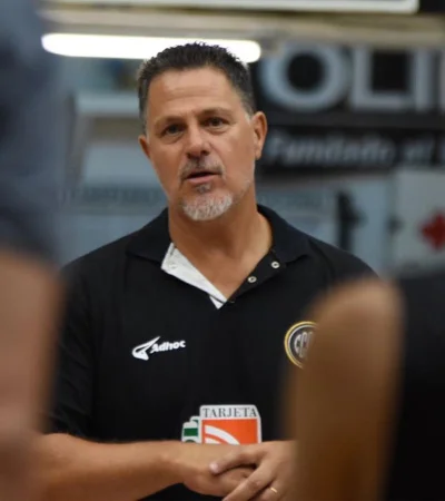 Adrián Capelli, DT de Olímpico.