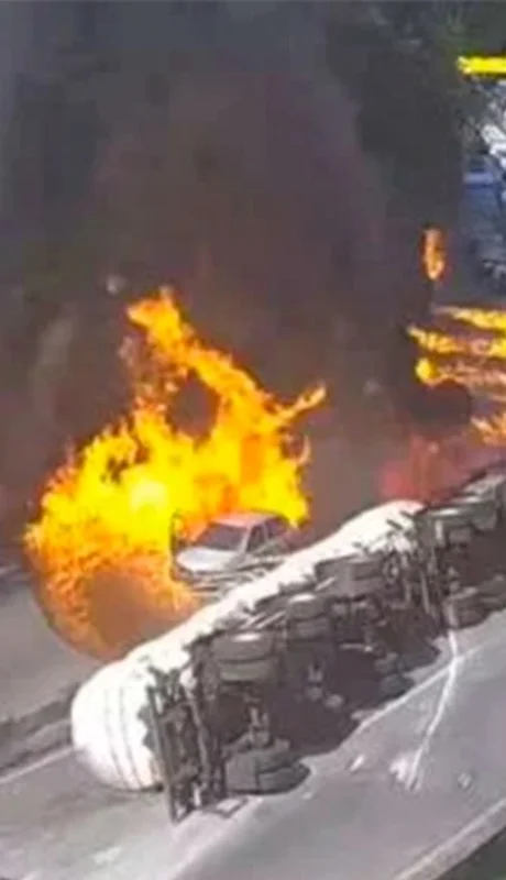 Terror en la ruta: camión con etanol explota y se transforma en un infierno