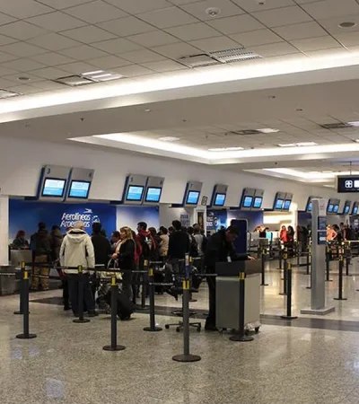 La empresa anunció la suspensión de todos sus vuelos para este jueves 10 de abril.