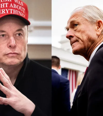 El magnate estalló en cólera contra un funcionario cercano a Trump.