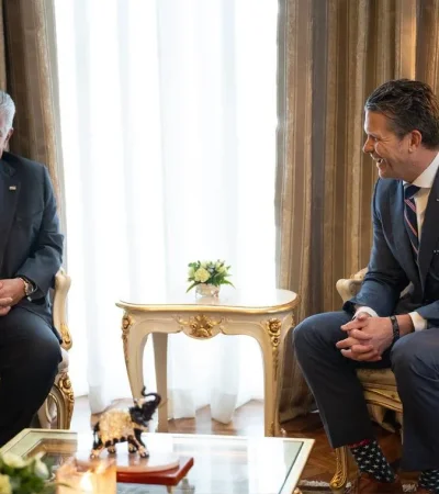 El secretario Hegseth visitó a Mulino y le reafirmó la postura firme de Estados Unidos.