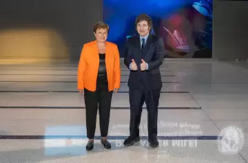 El FMI cierra acuerdo récord con la Argentina por 20.000 millones de dólares